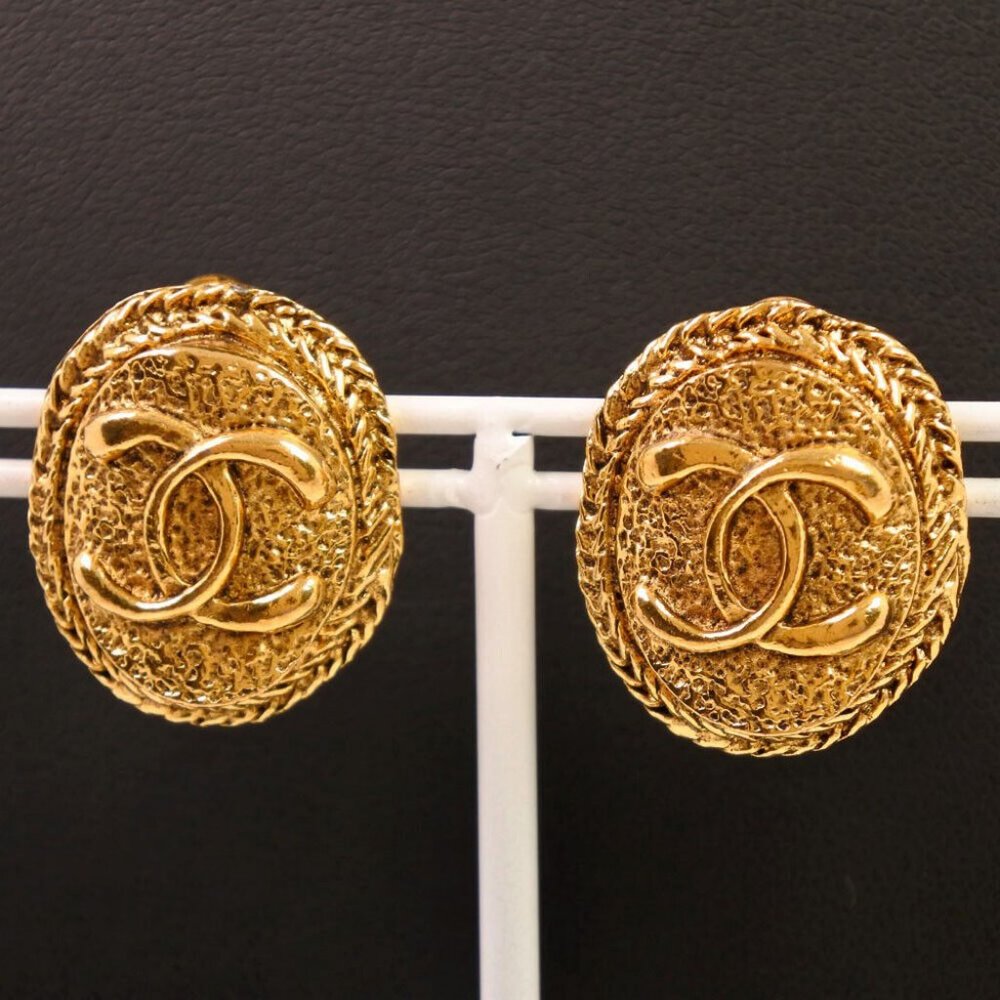 CHANEL COCO Mark vintage Earring Plated Gold Women - Picture 4 of 7